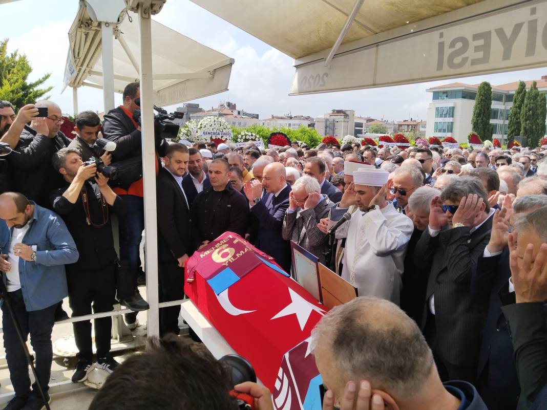 Süleyman Soylu ile İmamoğlu Mehmet Ali Yılmaz'ın cenazesinde aynı karede. İşte Soylu'nun hali 7